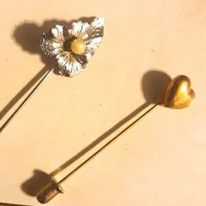Pins Lot of 2 Gold Heart + Pearl Silver Leaf VINTAGE